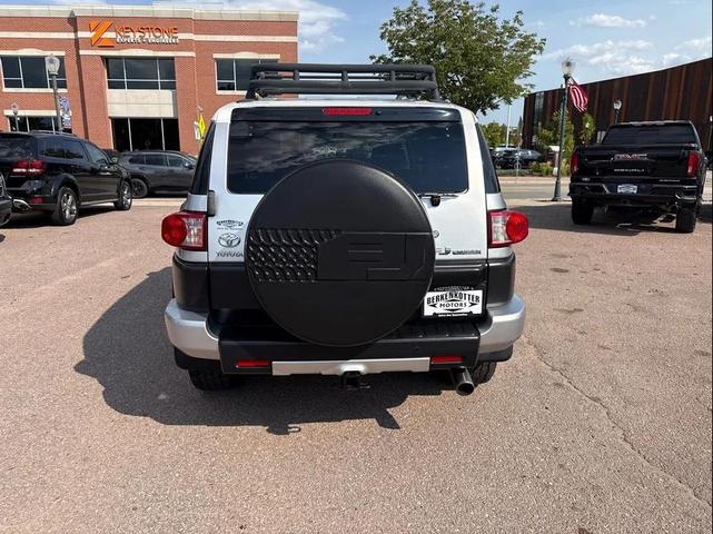 Photo of 2007 Titanium Metallic Toyota FJ Cruiser