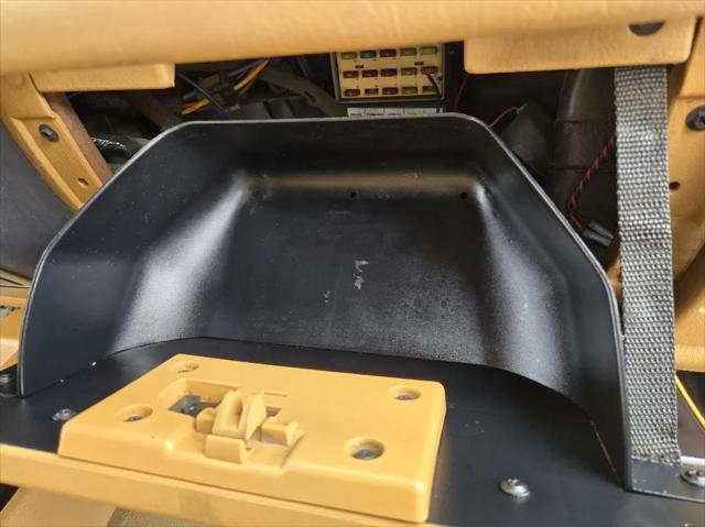 Photo of 1997 Green Jeep Wrangler