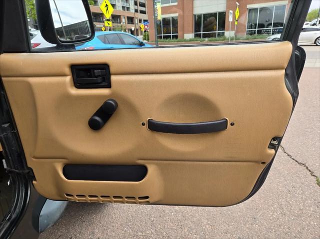 Photo of 1997 Green Jeep Wrangler