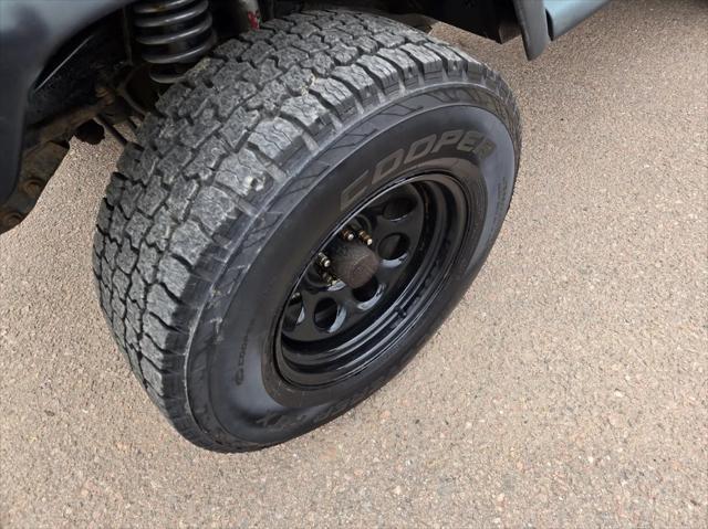 Photo of 1997 Green Jeep Wrangler