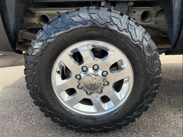 Photo of 2011 Black Chevrolet Silverado 2500