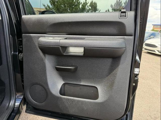 Photo of 2011 Black Chevrolet Silverado 2500