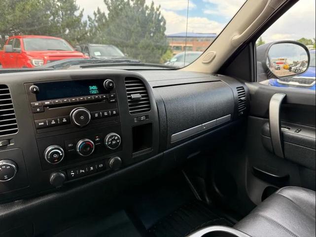 Photo of 2011 Black Chevrolet Silverado 2500