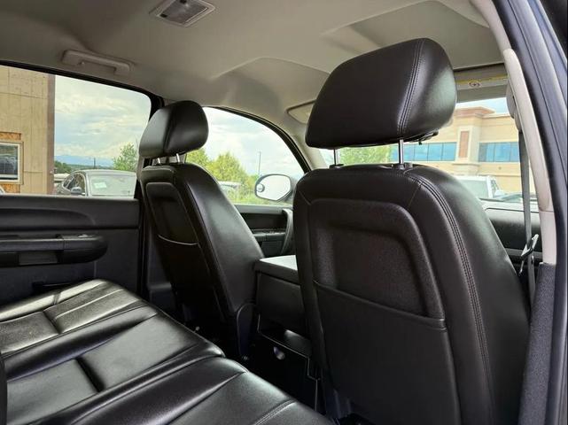 Photo of 2011 Black Chevrolet Silverado 2500