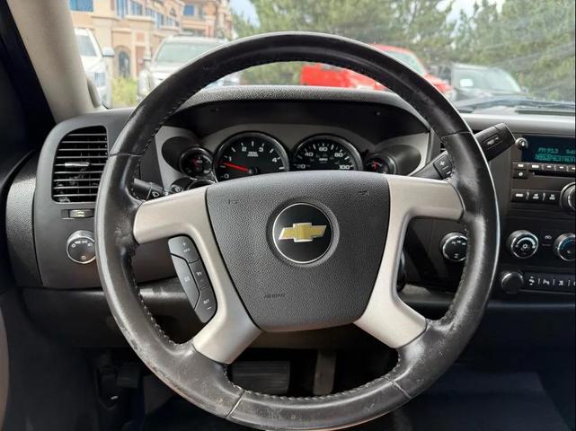 Photo of 2011 Black Chevrolet Silverado 2500