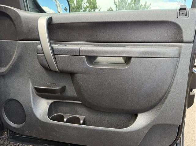 Photo of 2011 Black Chevrolet Silverado 2500