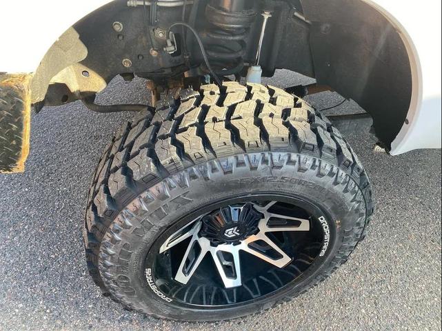 Photo of 2015 Oxford White Ford F-350
