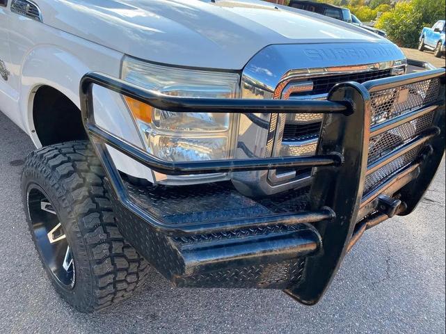 Photo of 2015 Oxford White Ford F-350