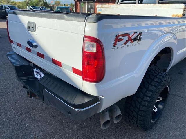 Photo of 2015 Oxford White Ford F-350