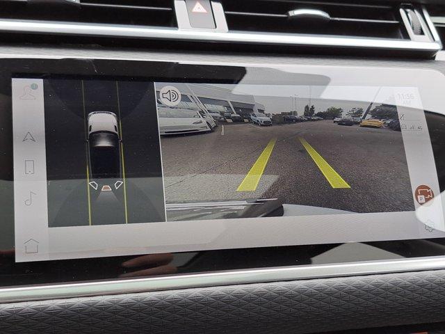 Photo of 2022 Fuji White Land Rover Range Rover Velar