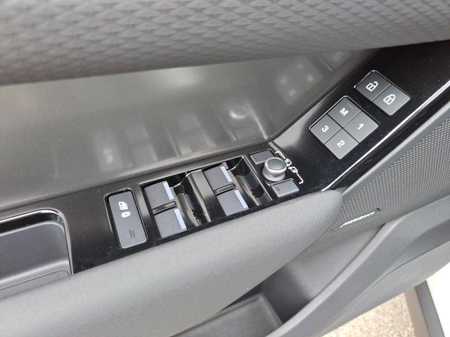 Photo of 2022 Fuji White Land Rover Range Rover Velar
