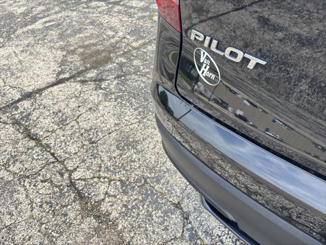 Photo of 2021 Crystal Black Pearl Honda Pilot