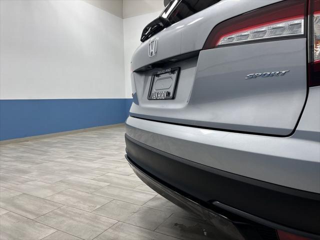 Photo of 2022 Lunar Silver Metallic Honda Pilot