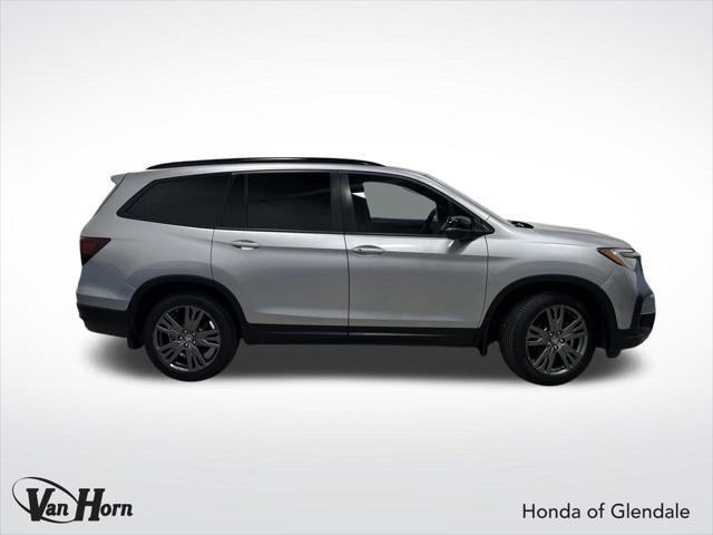 Photo of 2022 Lunar Silver Metallic Honda Pilot