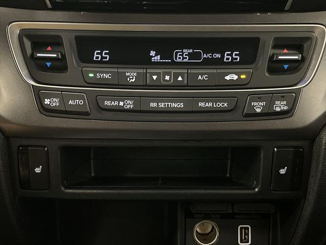 Photo of 2022 Lunar Silver Metallic Honda Pilot