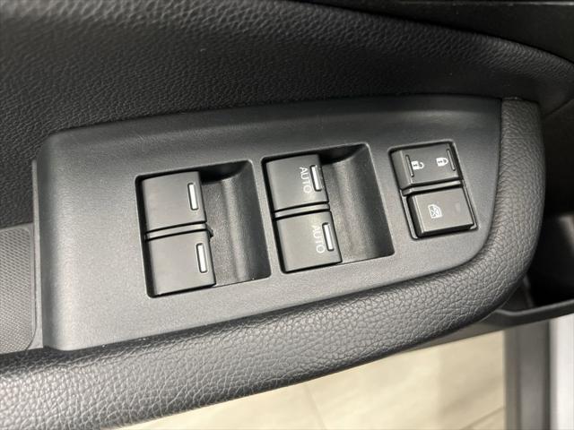 Photo of 2022 Lunar Silver Metallic Honda Pilot