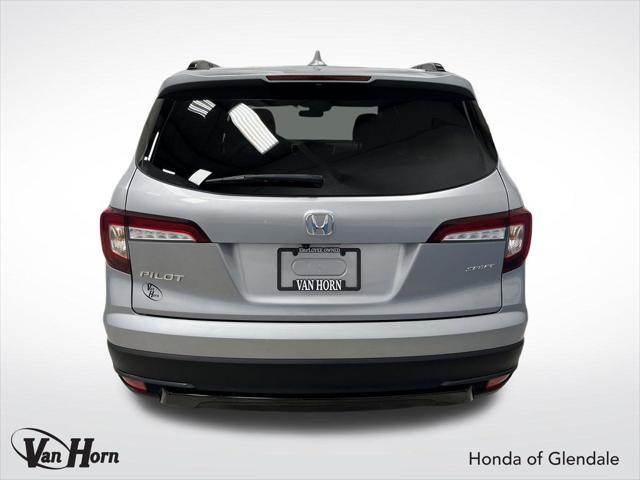 Photo of 2022 Lunar Silver Metallic Honda Pilot