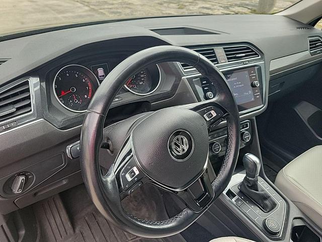 Photo of 2019 Platinum Gray Metallic Volkswagen Tiguan