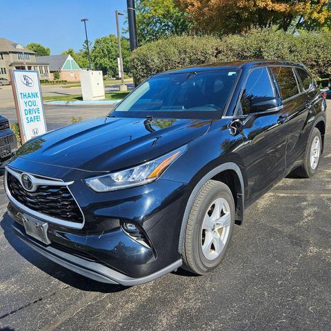 Photo of 2020 Midnight Black Metallic Toyota Highlander