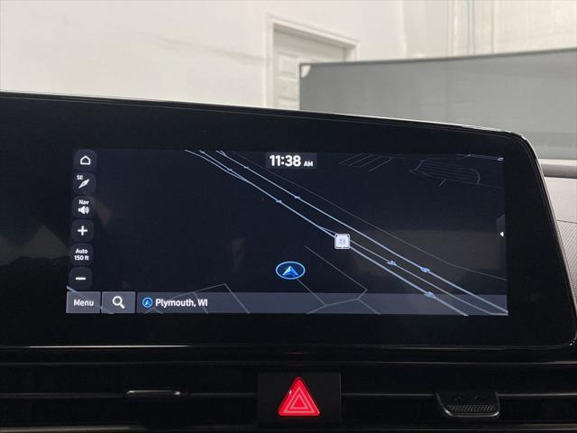 Photo of 2023 Lunar White Hyundai ELANTRA