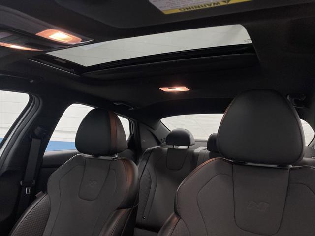 Photo of 2023 Lunar White Hyundai ELANTRA
