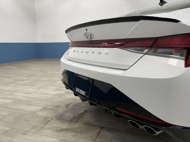 Photo of 2023 Lunar White Hyundai ELANTRA