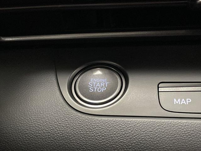 Photo of 2023 Lunar White Hyundai ELANTRA