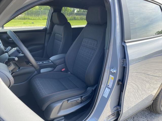 Photo of 2026 Urban Gray Pearl Honda HR-V