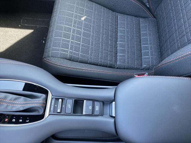 Photo of 2026 Urban Gray Pearl Honda HR-V