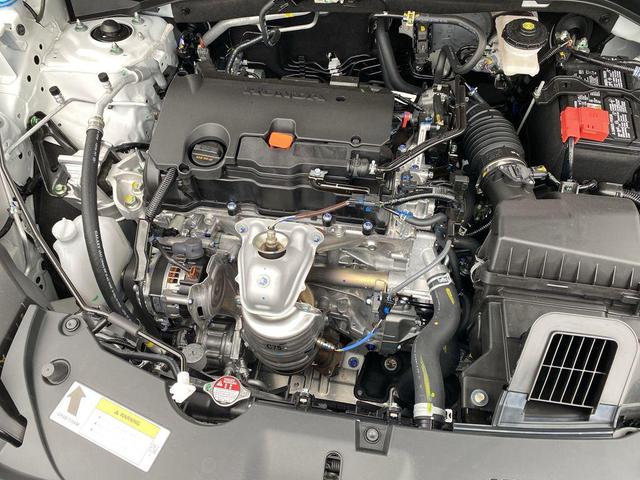 Photo of 2026 Platinum White Pearl Honda HR-V