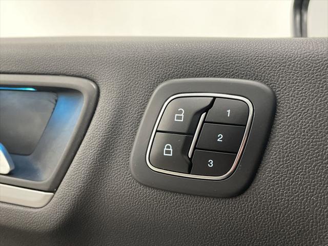 Photo of 2023 ICONIC SILVER METALLIC Ford Escape