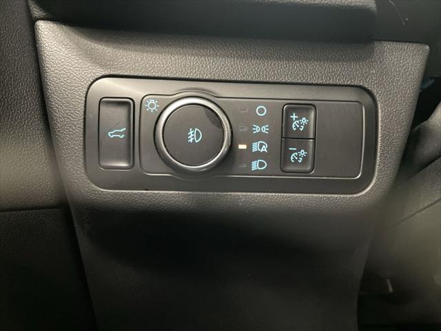 Photo of 2023 ICONIC SILVER METALLIC Ford Escape