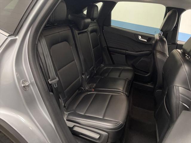 Photo of 2023 ICONIC SILVER METALLIC Ford Escape