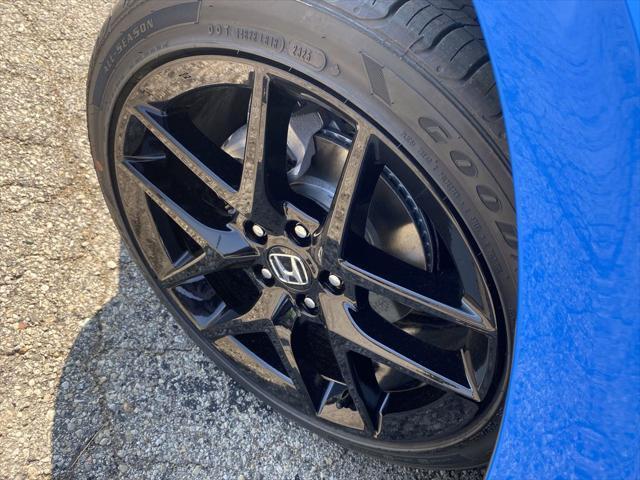 Photo of 2025 Blue Lagoon Pearl Honda Civic