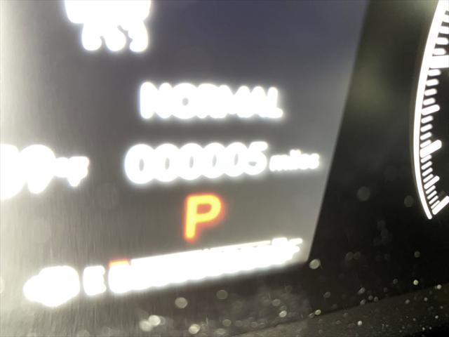 Photo of 2025 Platinum White Pearl Honda Ridgeline