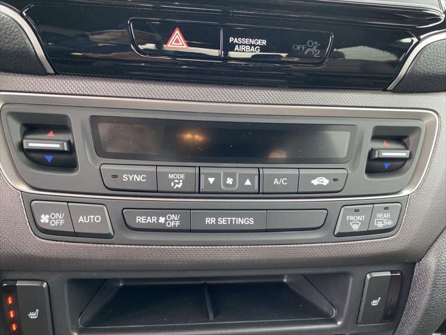 Photo of 2025 Platinum White Pearl Honda Ridgeline