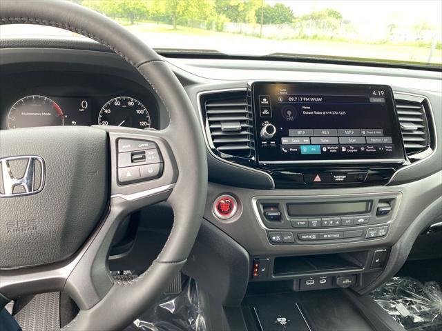 Photo of 2025 Platinum White Pearl Honda Ridgeline