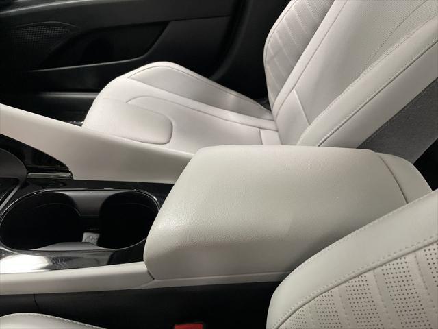 Photo of 2022 Scarlet Red Pearl Hyundai ELANTRA