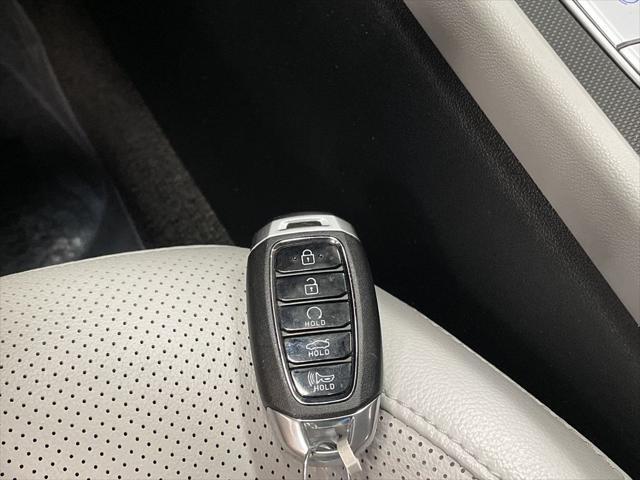Photo of 2022 Scarlet Red Pearl Hyundai ELANTRA