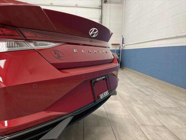 Photo of 2022 Scarlet Red Pearl Hyundai ELANTRA