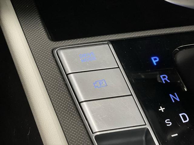 Photo of 2022 Scarlet Red Pearl Hyundai ELANTRA