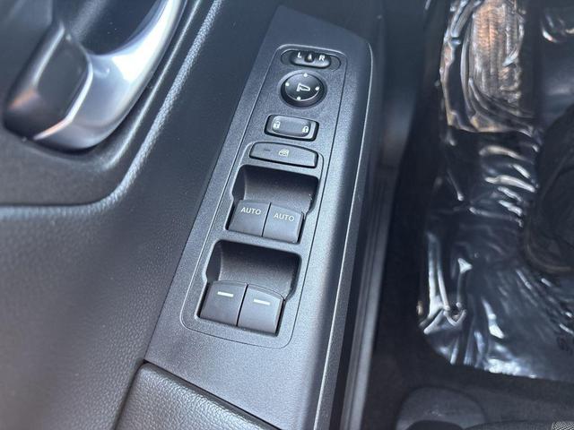 Photo of 2025 Urban Gray Pearl Honda CR-V
