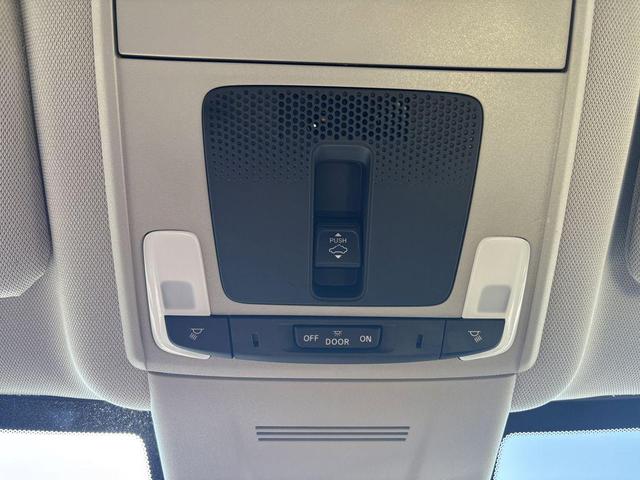 Photo of 2025 Urban Gray Pearl Honda CR-V