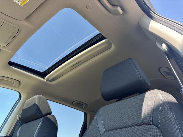Photo of 2025 Urban Gray Pearl Honda CR-V