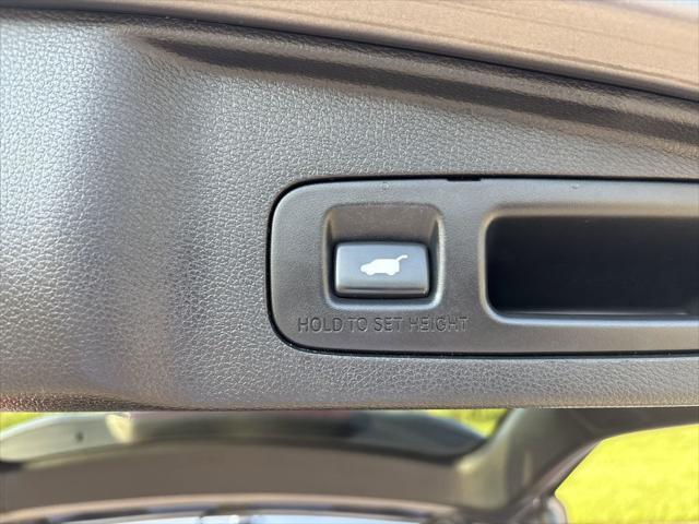Photo of 2017 Gray Honda CR-V