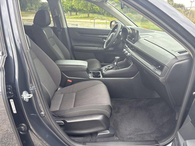 Photo of 2025 Meteorite Gray Metallic Honda CR-V