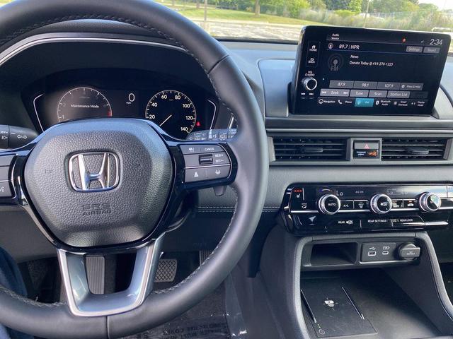 Photo of 2025 Crystal Black Pearl Honda Pilot