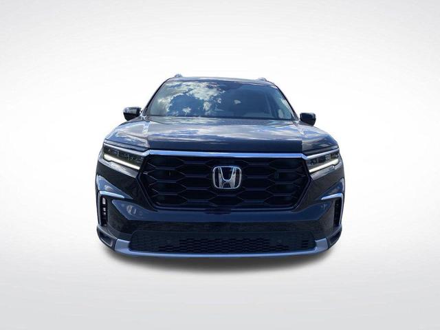 Photo of 2025 Crystal Black Pearl Honda Pilot