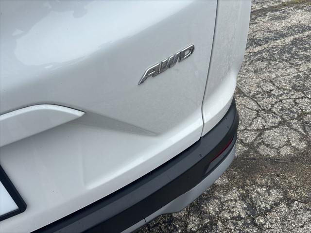 Photo of 2021 Platinum White Pearl Honda CR-V
