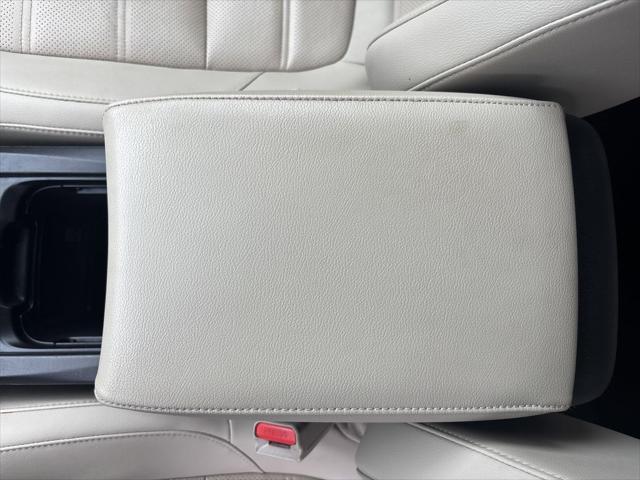 Photo of 2021 Platinum White Pearl Honda CR-V